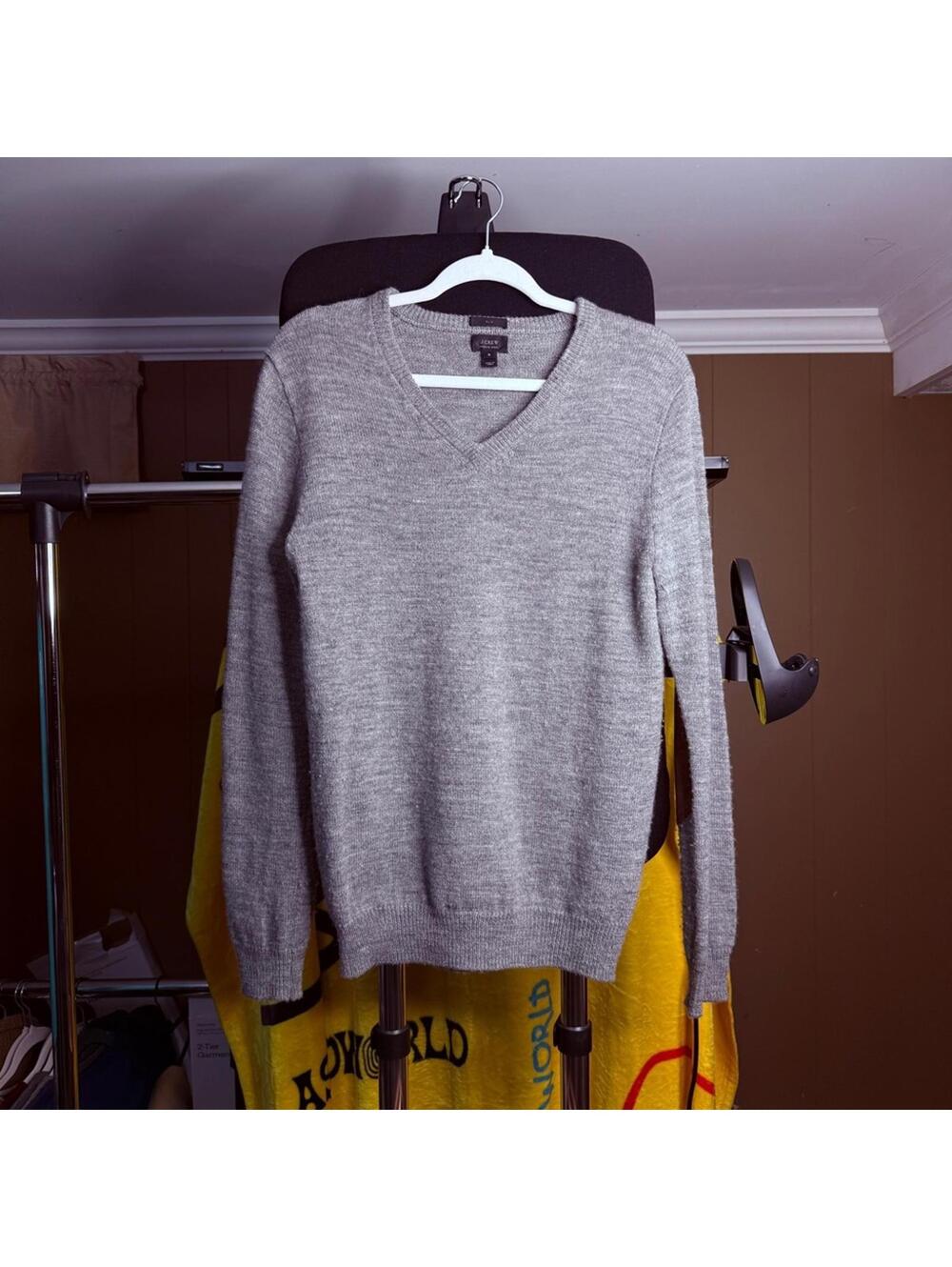 J. Crew Men’s Slim Fit Merino Wool V-Neck Sweater - Light Grey, Size Small